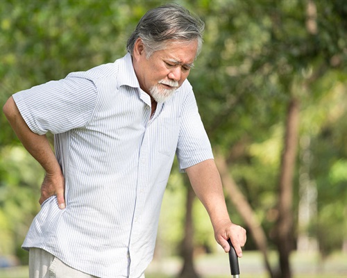 3 Warning Signs of Osteoporosis